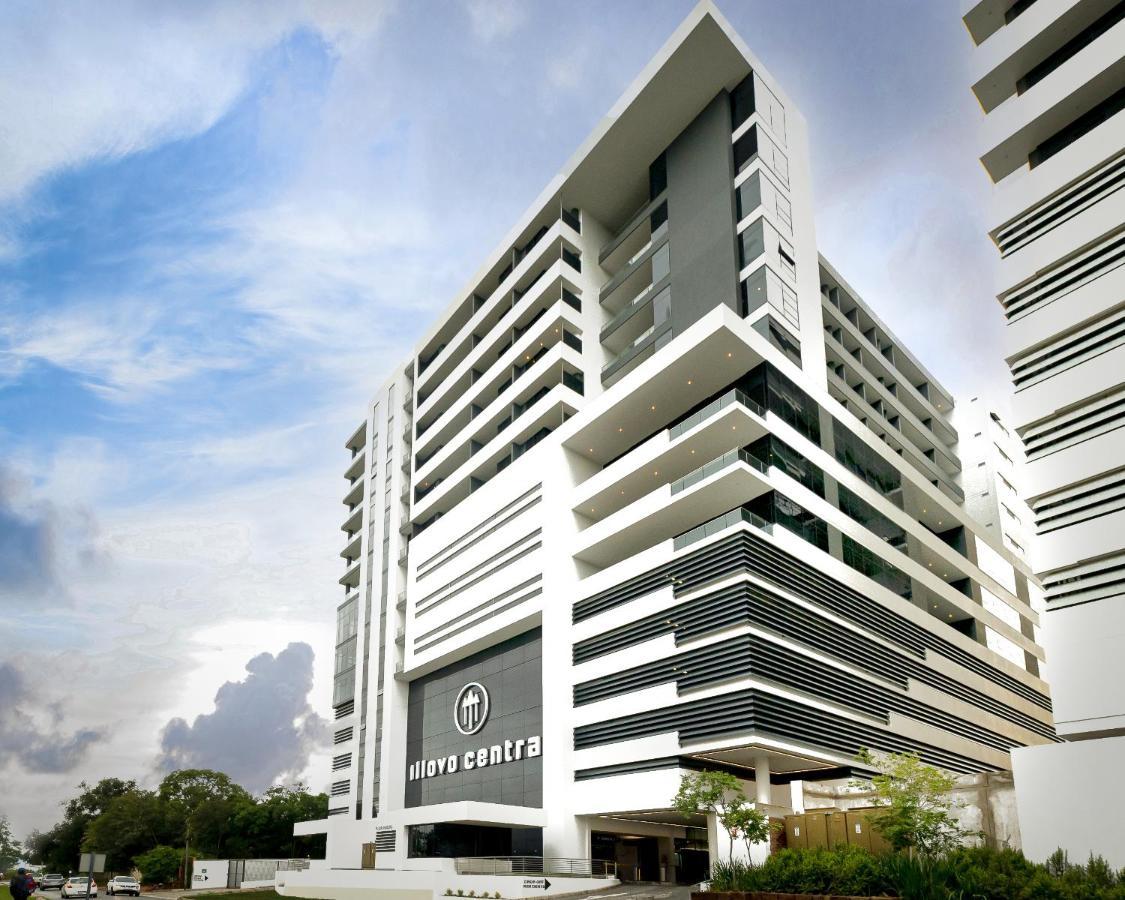 Reserved Suites Illovo Йоханесбург Екстериор снимка