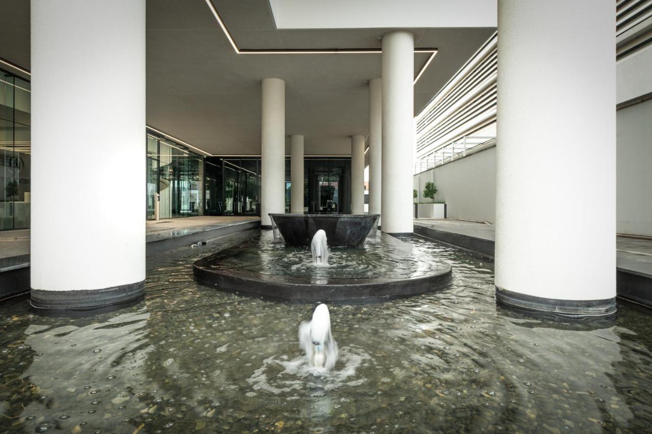 Reserved Suites Illovo Йоханесбург Екстериор снимка