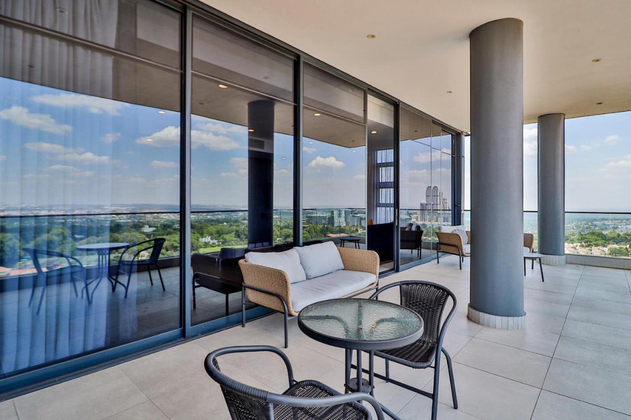Reserved Suites Illovo Йоханесбург Екстериор снимка