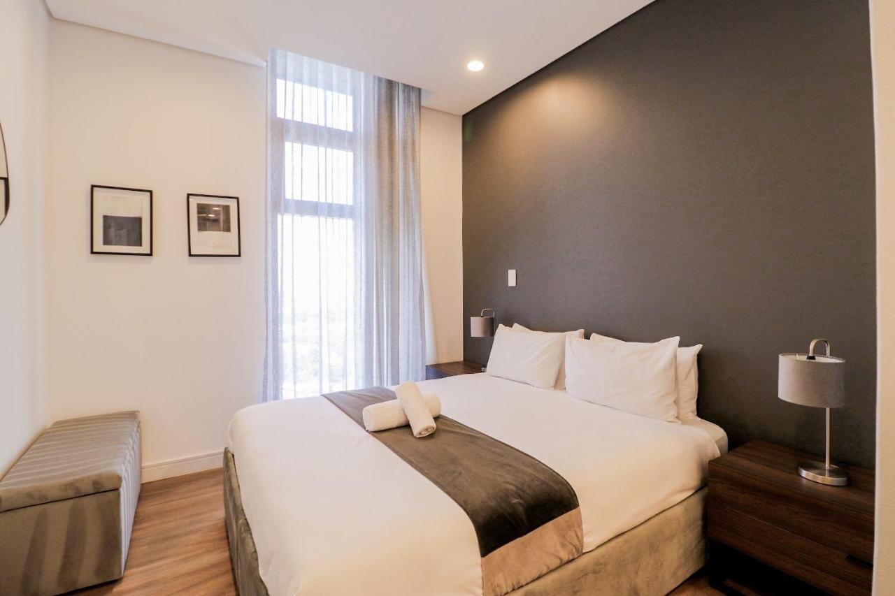 Reserved Suites Illovo Йоханесбург Екстериор снимка